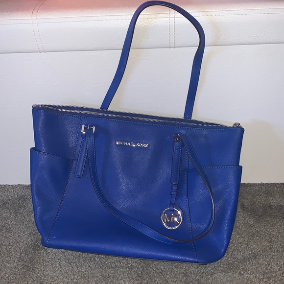 Michael Kors Handbags - 🔥 MICHAEL KORS BAG 🔥